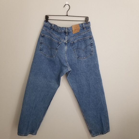 Vintage Levi's 550 Relaxed Fit Jeans MADE IN USA - Picture 3 of 9